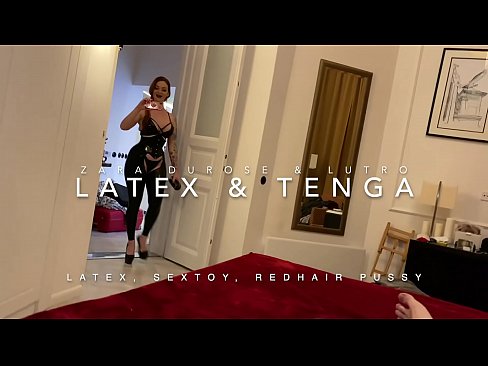 ❤️ Usisi otholwa enekhanda elibomvu egqoke imvunulo ye-latex ebhejwa usingamzali Izocansi fb kithi ❌